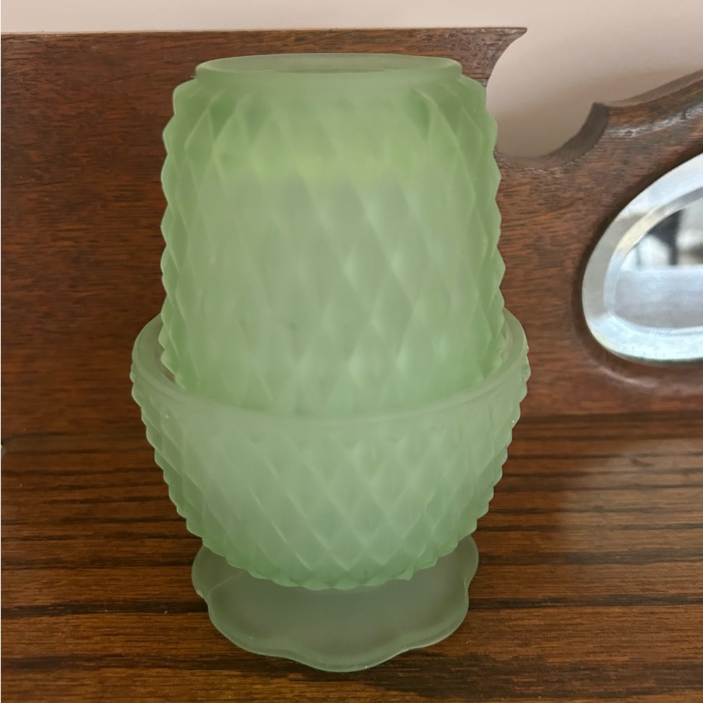 Vtg Frosted Jade Green Diamond-Pattern Fairy Light Lamp